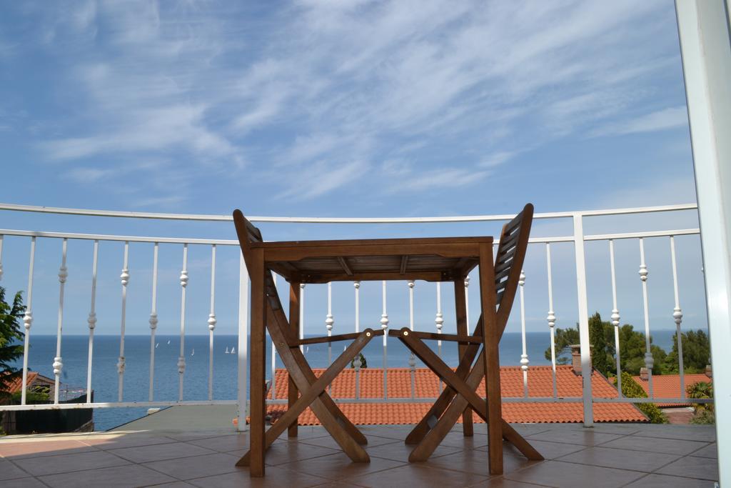 Apartment Jugo Piran Exterior photo